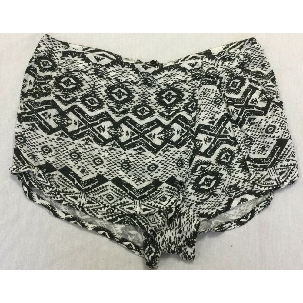 EYE CANDY WOMENS SHORTS SIZE M